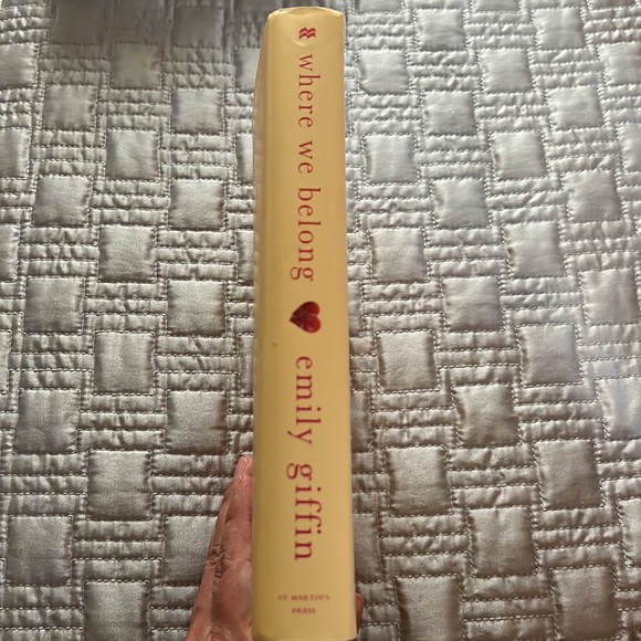 Emily Giffin Where We Belong Hardcover book - Picture 3 of 4